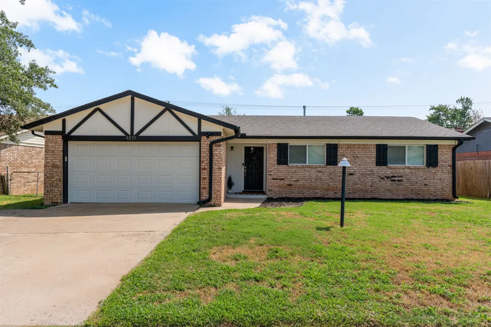 4819 S Spruce Drive Sand Springs, OK 74063