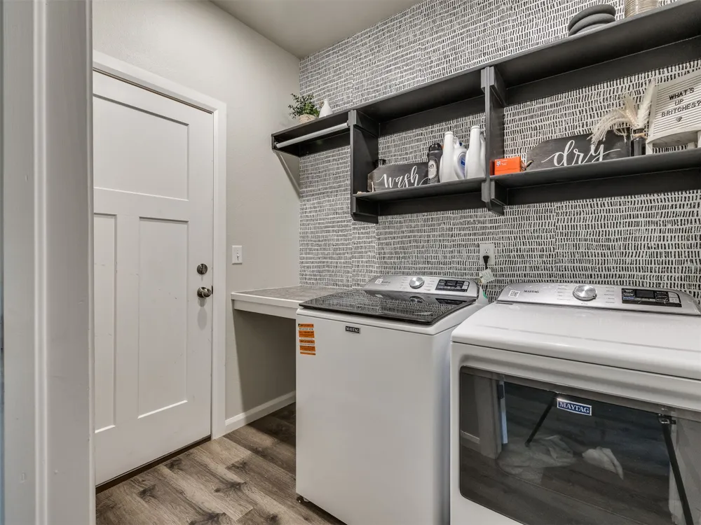 215 W 52nd Street Sand Springs, OK 74063