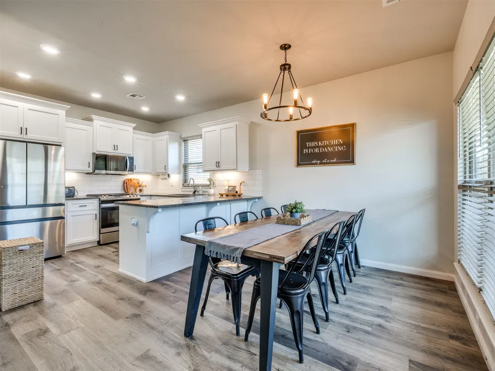 215 W 52nd Street Sand Springs, OK 74063