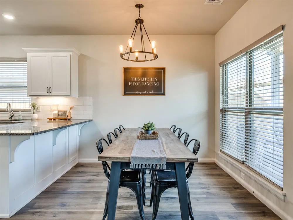 215 W 52nd Street Sand Springs, OK 74063