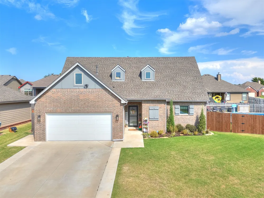 215 W 52nd Street Sand Springs, OK 74063