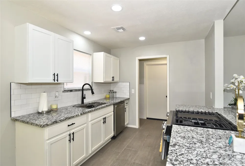 601 E Toledo Place Broken Arrow, OK 74012