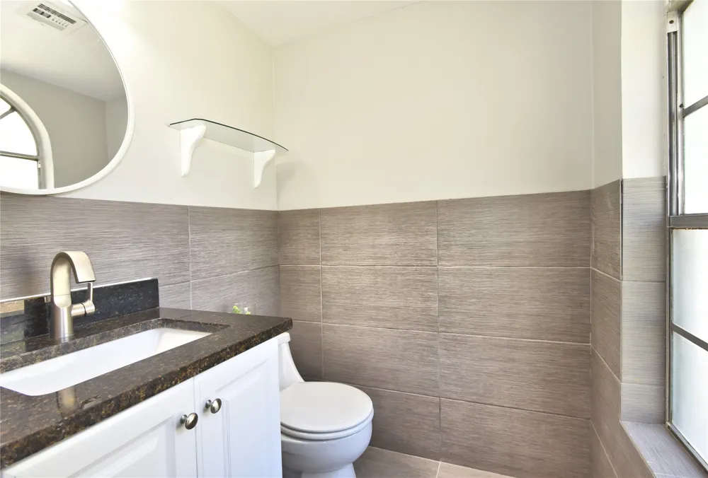 601 E Toledo Place Broken Arrow, OK 74012