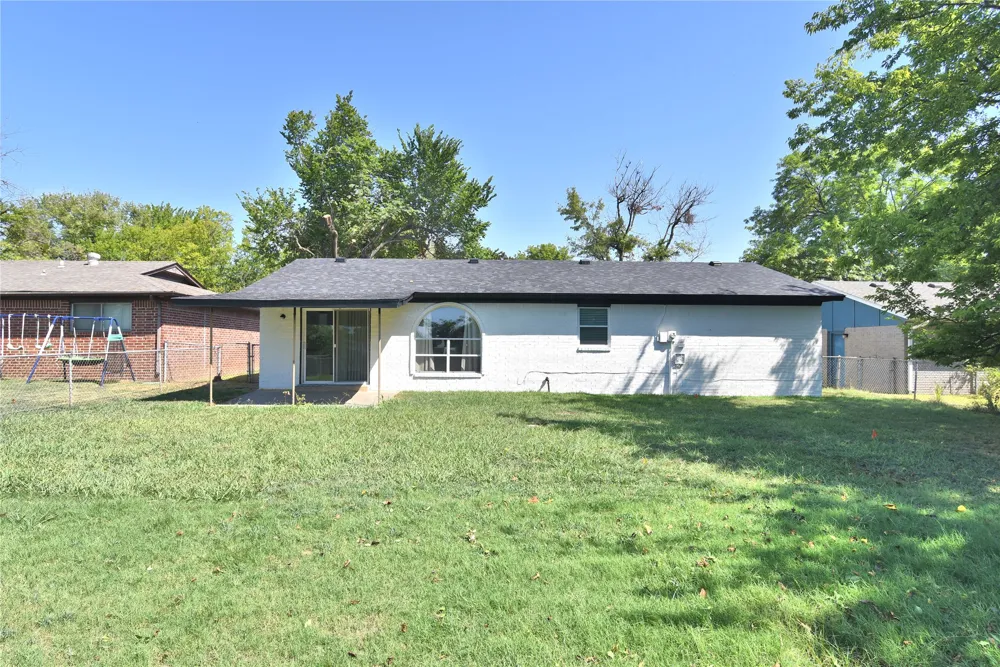 601 E Toledo Place Broken Arrow, OK 74012