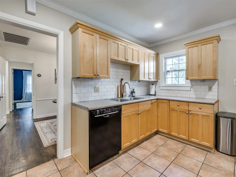 1338 S Marion Avenue Tulsa, OK 74112