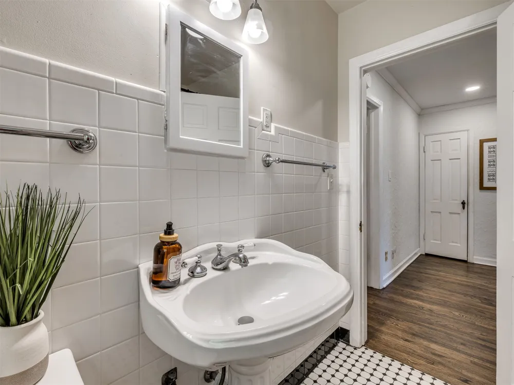 1338 S Marion Avenue Tulsa, OK 74112