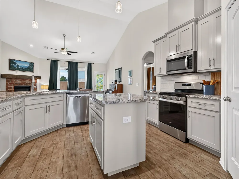 6158 S 320 AVENUE Broken Arrow, OK 74014