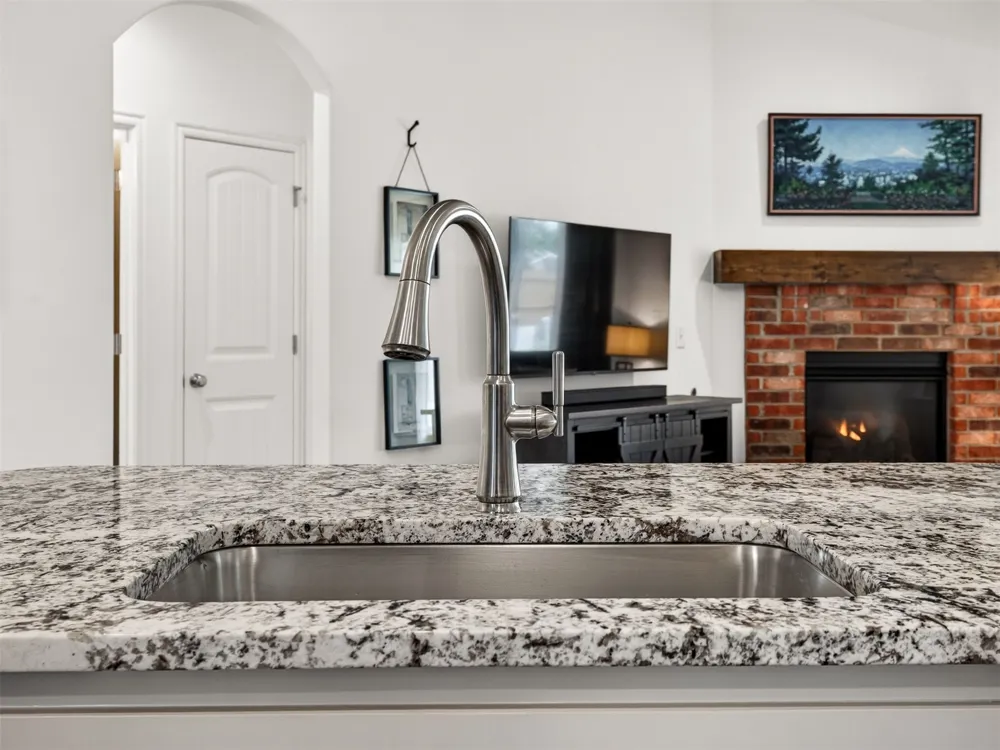 6158 S 320 AVENUE Broken Arrow, OK 74014