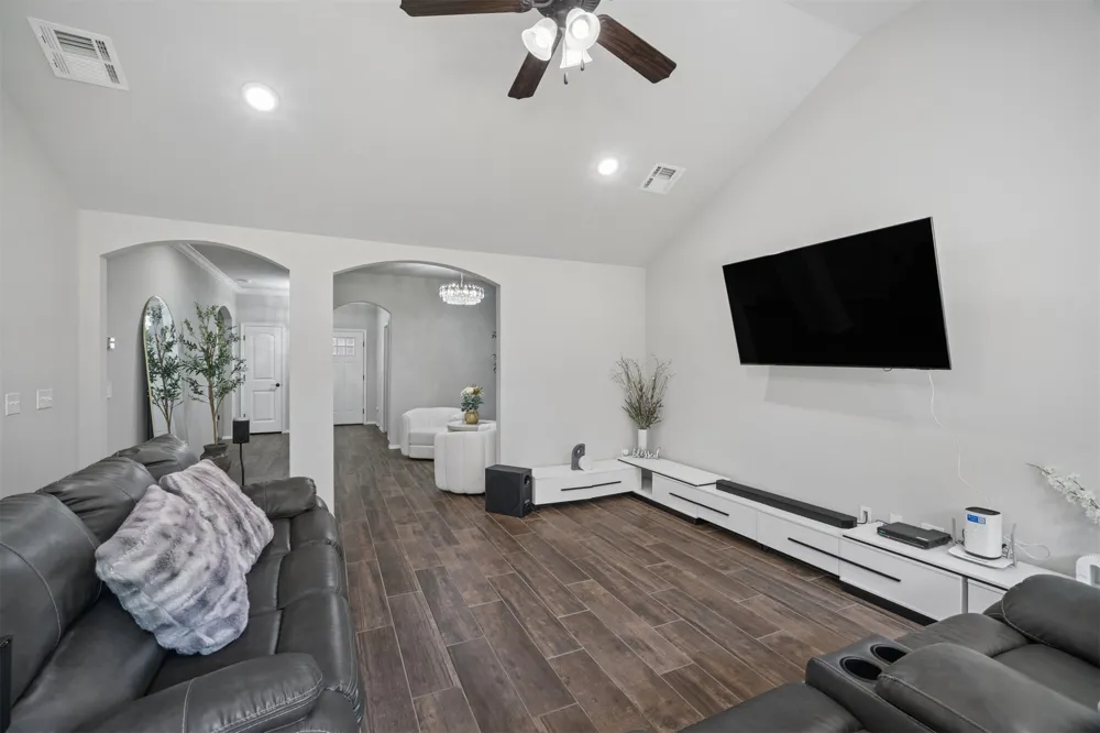 1801 E Winston Street Broken Arrow, OK 74011