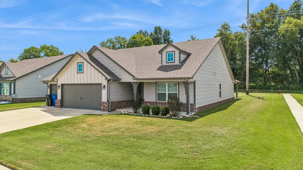 1801 E Winston Street Broken Arrow, OK 74011