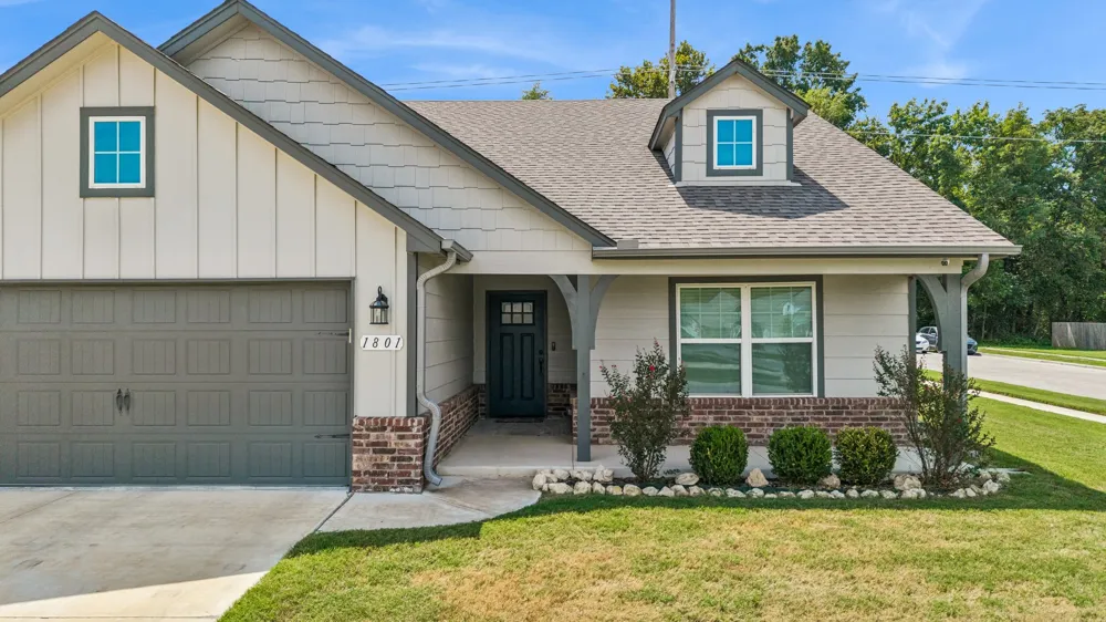 1801 E Winston Street Broken Arrow, OK 74011