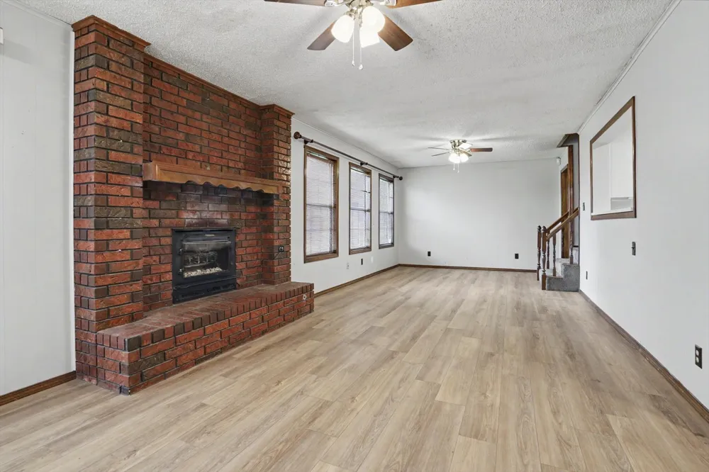 546 38 WestAvenue Tulsa, OK 74127
