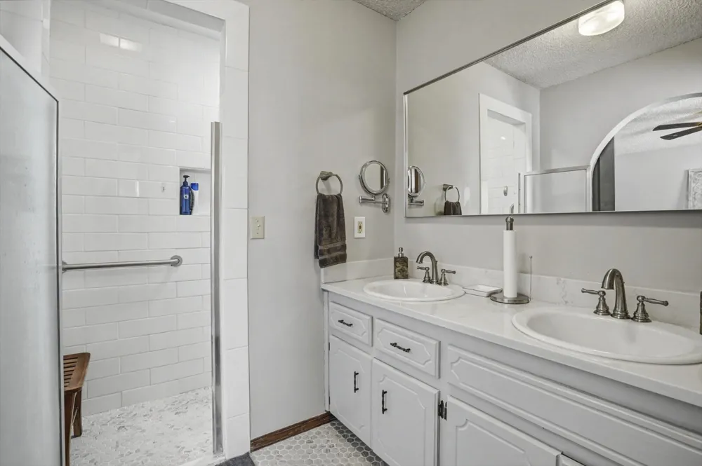 546 38 WestAvenue Tulsa, OK 74127