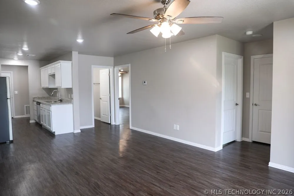 702 W 6th Street Atoka, OK 74525