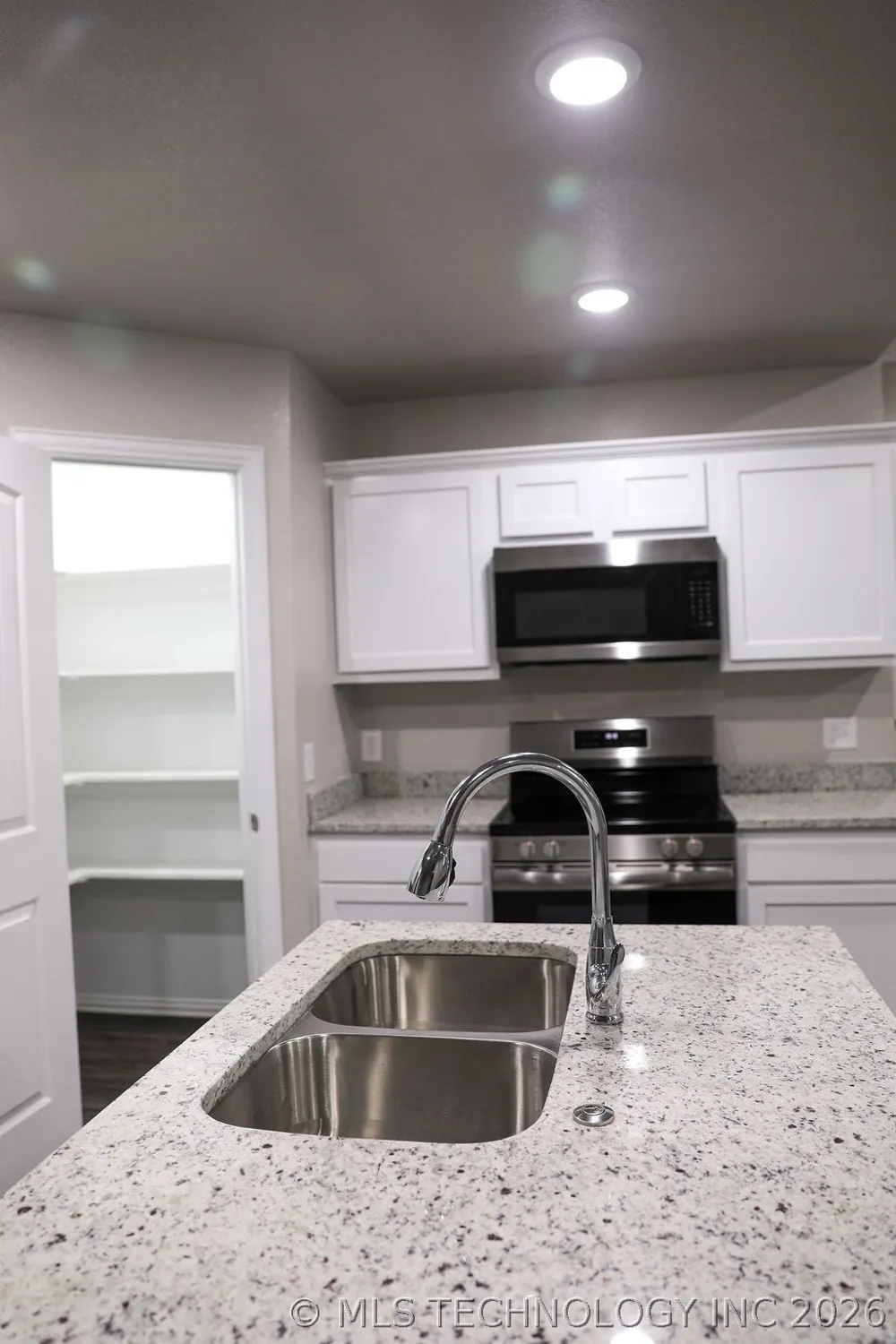 702 W 6th Street Atoka, OK 74525