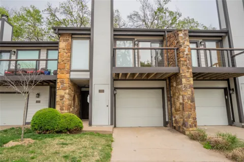 1523 Riverside Drive #1523