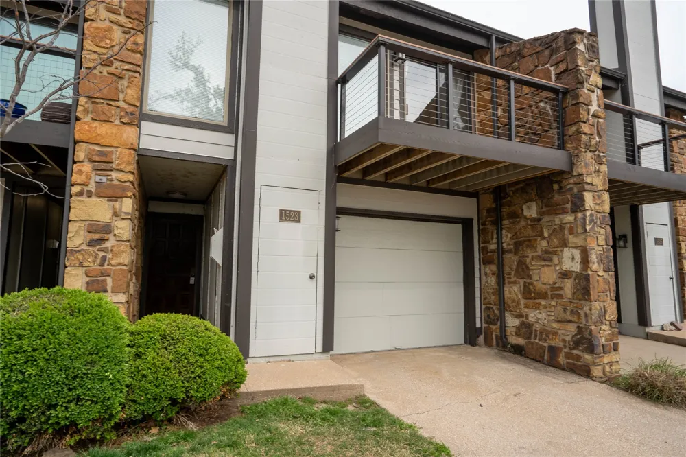 1523 Riverside Drive #1523 Tulsa, OK 74119
