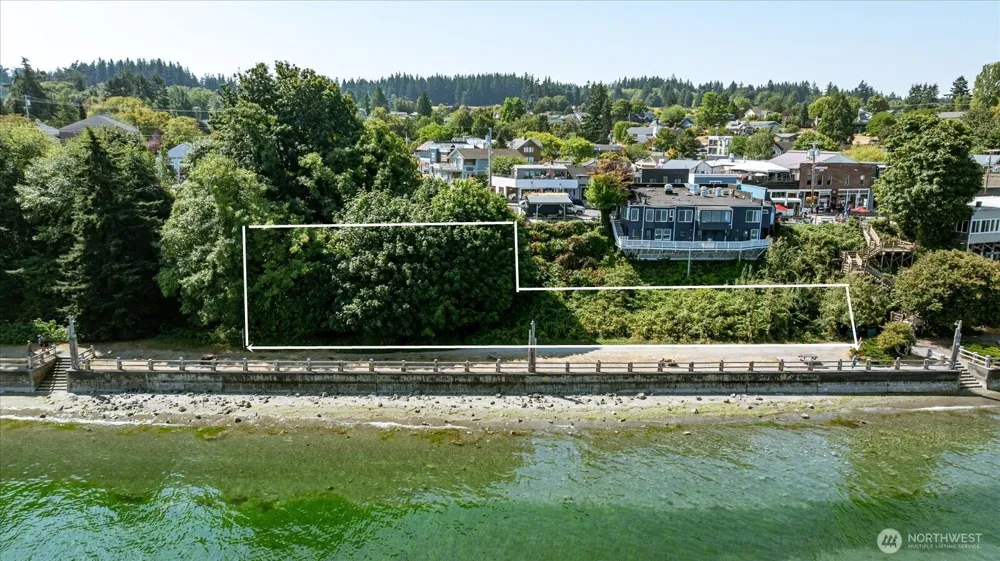 104 First Street Langley, WA 98260