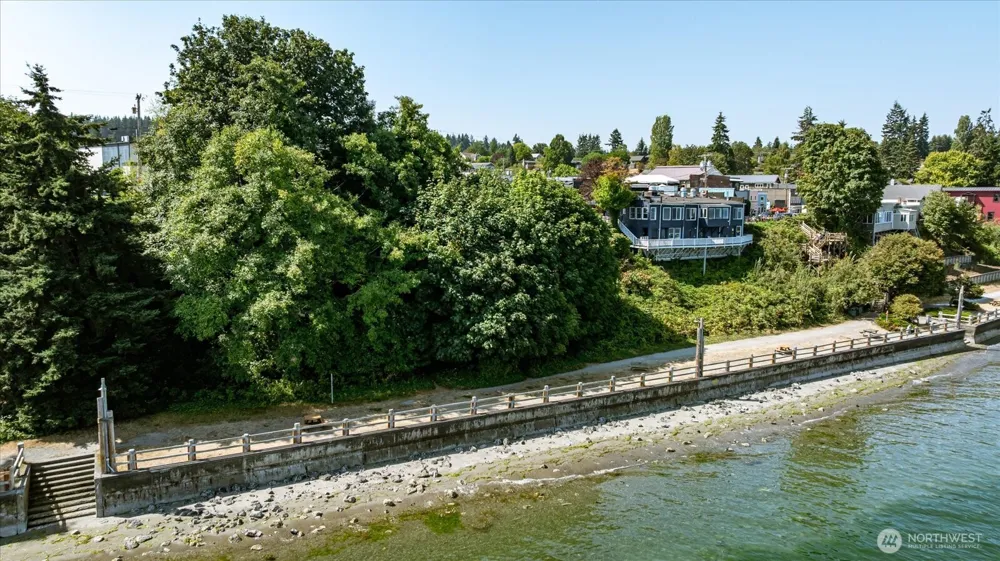 104 First Street Langley, WA 98260