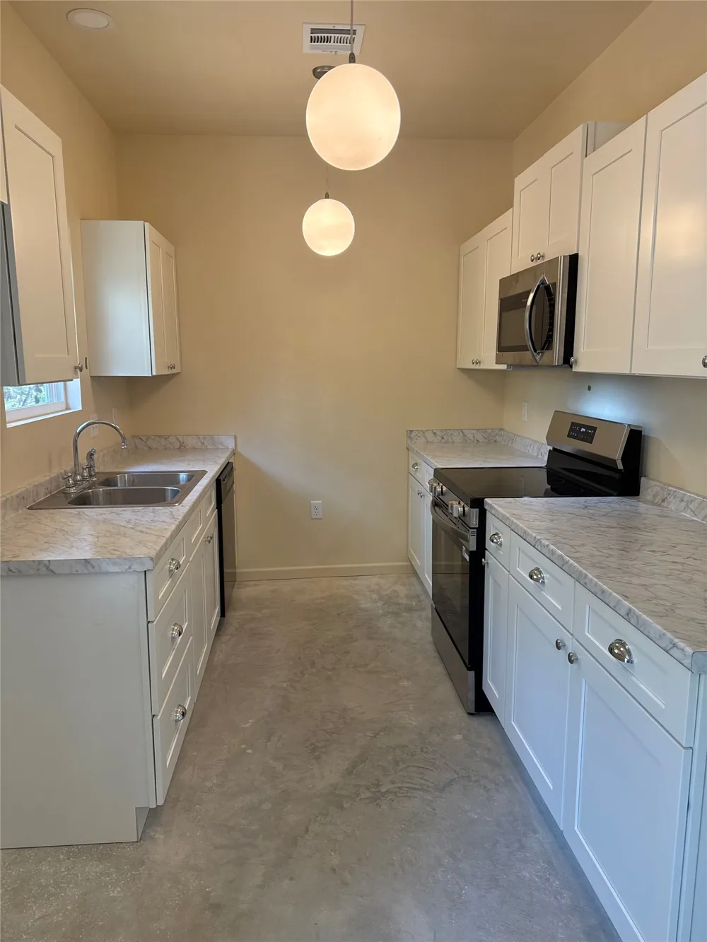 177 Sleepy Hollow Trail Eufaula, OK 74432