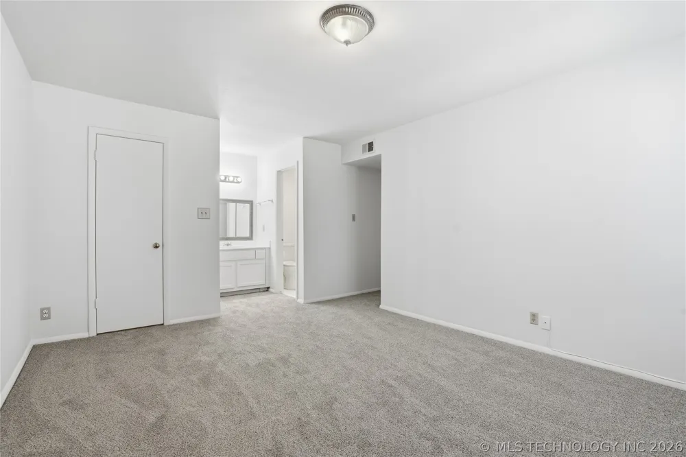 7325 S Yale Avenue #213 Tulsa, OK 74136