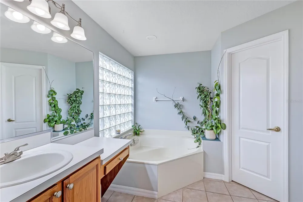 514 KEY COURT Orlando, FL 32828