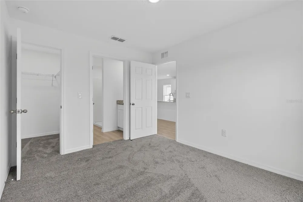 1003 AVENUE A Haines City, FL 33844