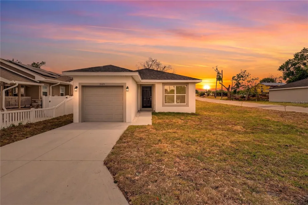 1003 AVENUE A Haines City, FL 33844