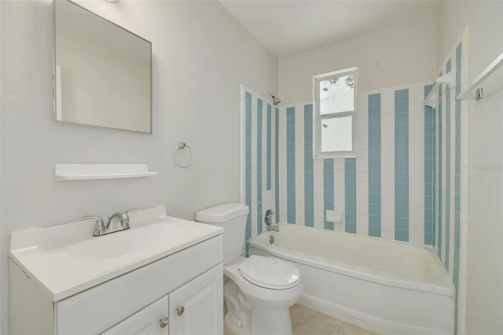 301 24TH AVENUE St Petersburg, FL 33704