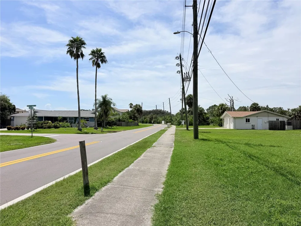 5105 BAY BOULEVARD Port Richey, FL 34668