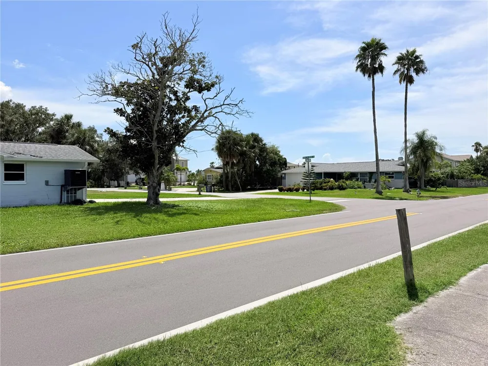 5105 BAY BOULEVARD Port Richey, FL 34668