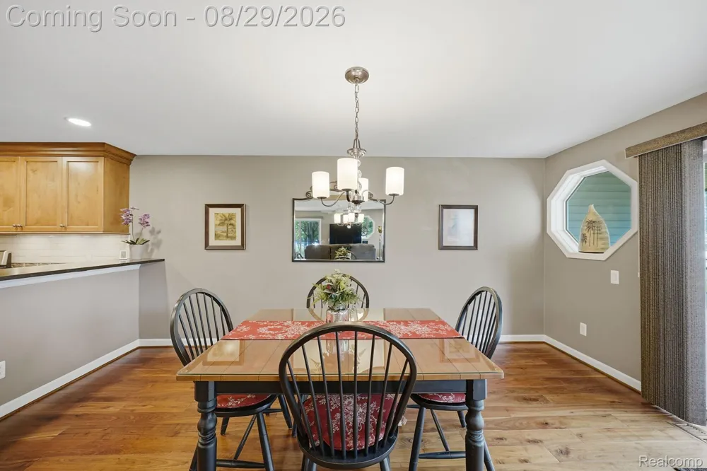 37848 Jefferson Avenue Harrison Charter Township, MI 48045