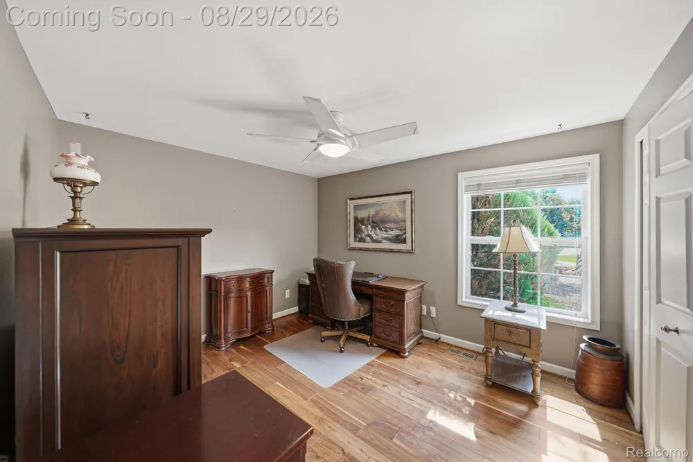 37848 Jefferson Avenue Harrison Charter Township, MI 48045
