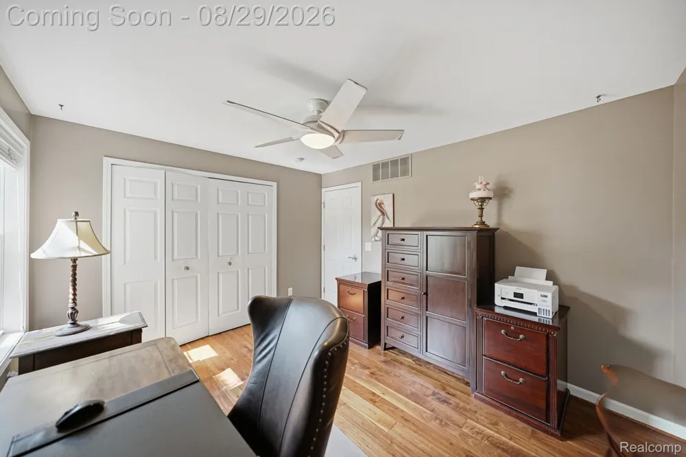 37848 Jefferson Avenue Harrison Charter Township, MI 48045