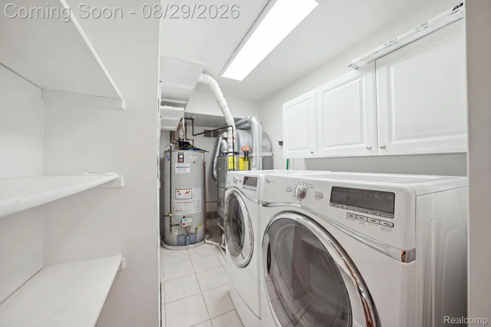 37848 Jefferson Avenue Harrison Charter Township, MI 48045
