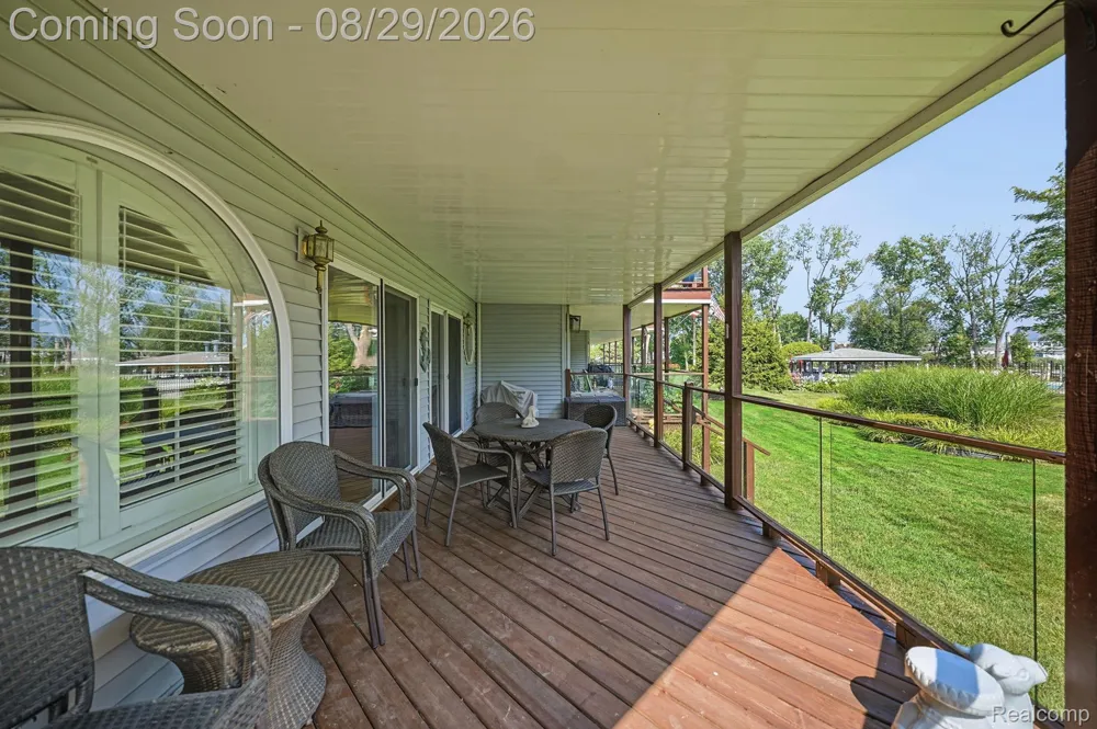 37848 Jefferson Avenue Harrison Charter Township, MI 48045