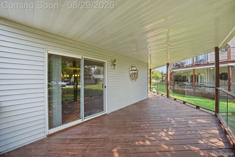37848 Jefferson Avenue Harrison Charter Township, MI 48045