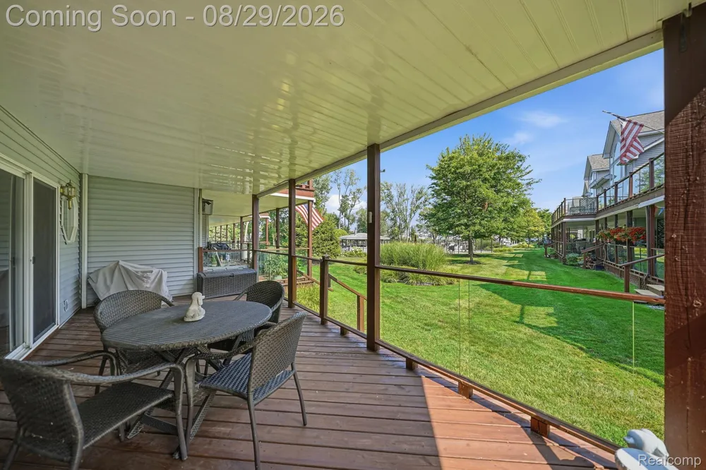 37848 Jefferson Avenue Harrison Charter Township, MI 48045