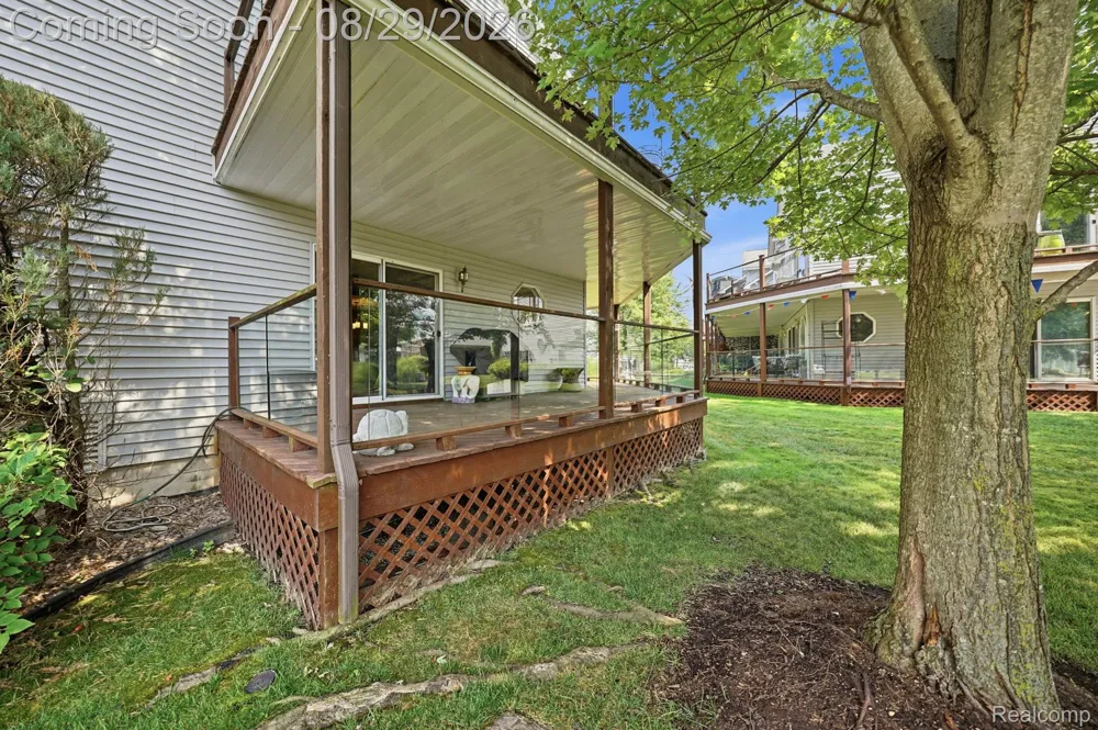 37848 Jefferson Avenue Harrison Charter Township, MI 48045