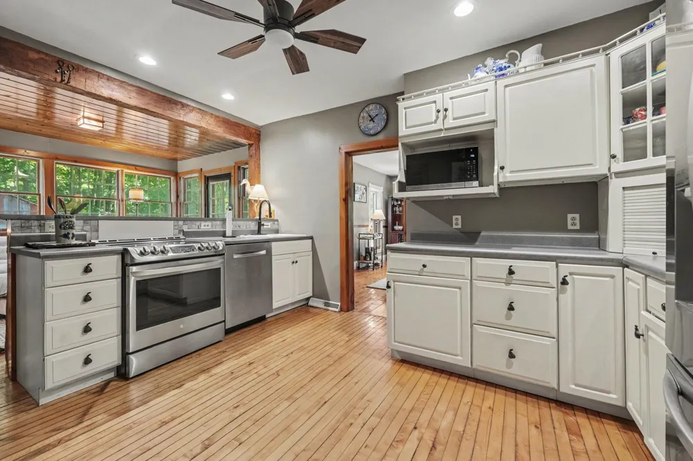 8967 18 Mile Road NE Nelson Township, MI 49319