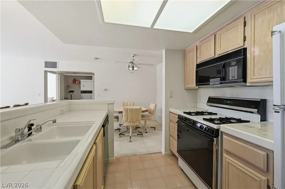 1908 Rio Canyon Court #206 Las Vegas, NV 89128