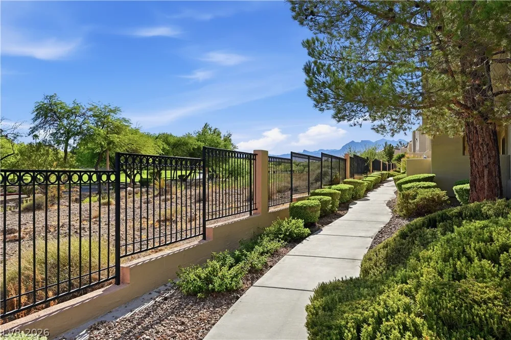 1908 Rio Canyon Court #206 Las Vegas, NV 89128