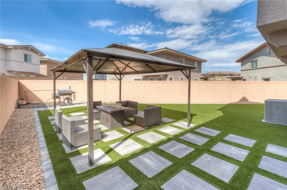 769 Spidersilk Track Street Henderson, NV 89011