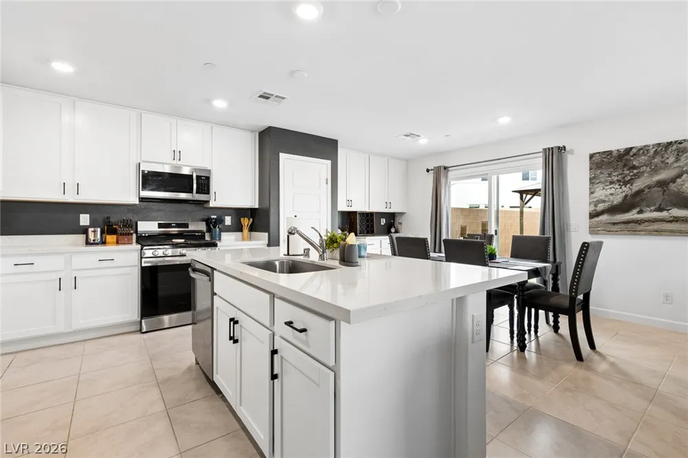 769 Spidersilk Track Street Henderson, NV 89011