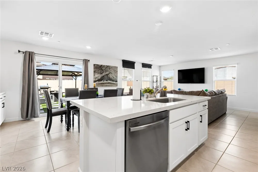 769 Spidersilk Track Street Henderson, NV 89011