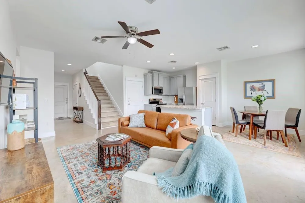 13501 Metric Boulevard #3 Austin, TX 78727