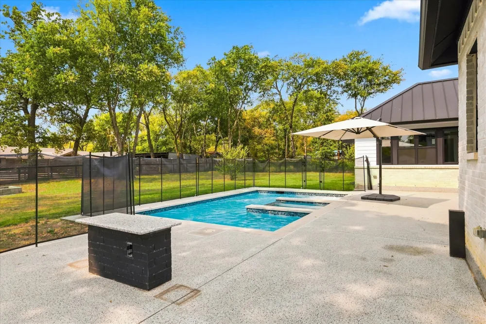 211 Shahan Drive Shady Shores, TX 76208
