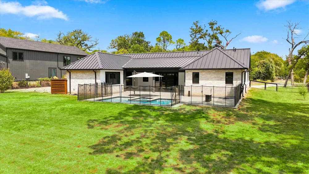 211 Shahan Drive Shady Shores, TX 76208