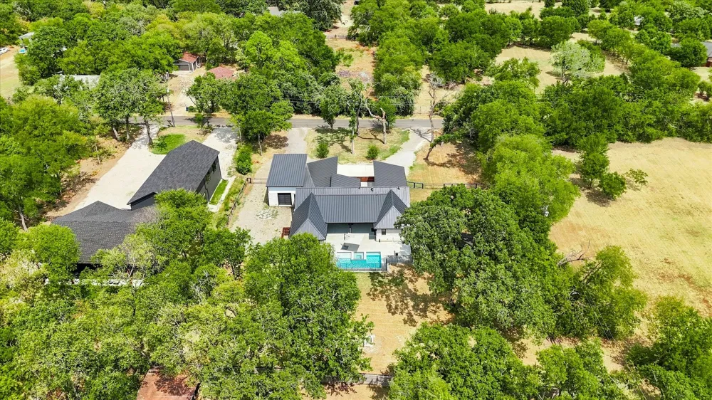 211 Shahan Drive Shady Shores, TX 76208