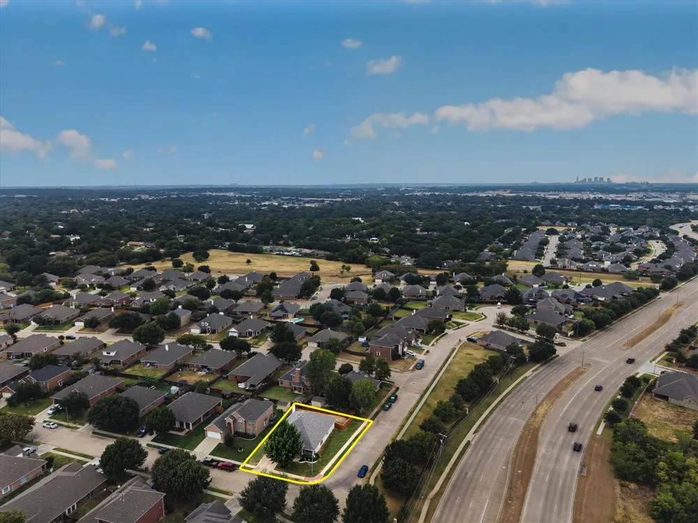 14 Lucas Lane Edgecliff Village, TX 76134